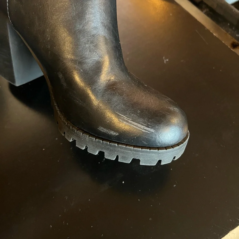 Booties - Picture 4 of 6